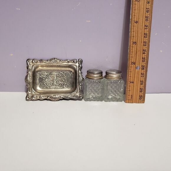 Vintage Mini Glass Silver Plated Salt Pepper Shakers w Tray - Picture 11 of 12